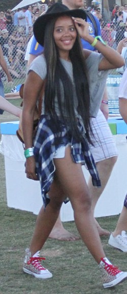 Angela-Simmons-Coachella-2012-Fashion-Plaid-Shirt-Steal-Her-Style-Beauty-And-The-Beat-Blog